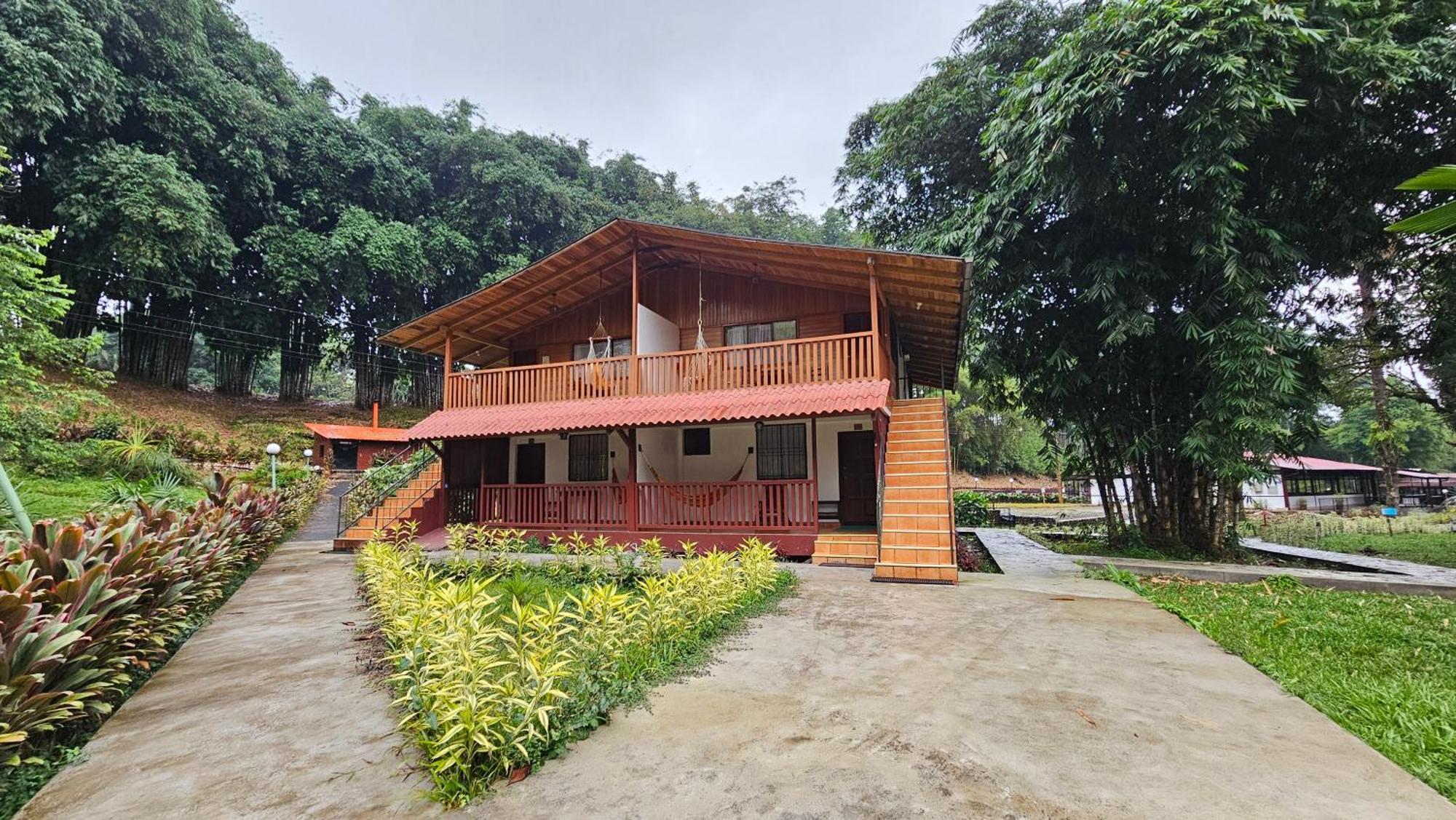 Hosteria Finca El Pigual プヨ エクステリア 写真